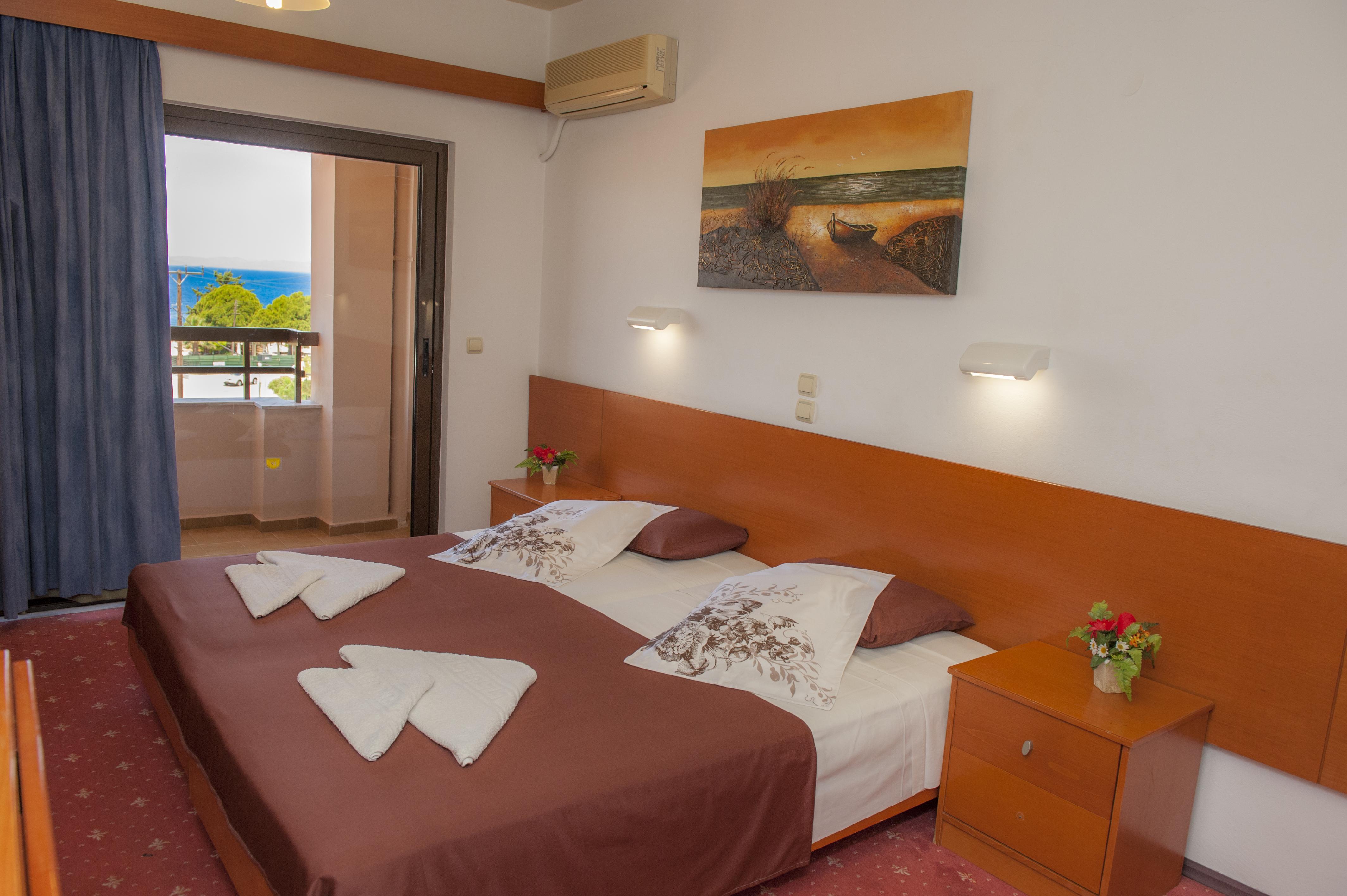 Heleni Beach Hotel Ялиссос Экстерьер фото